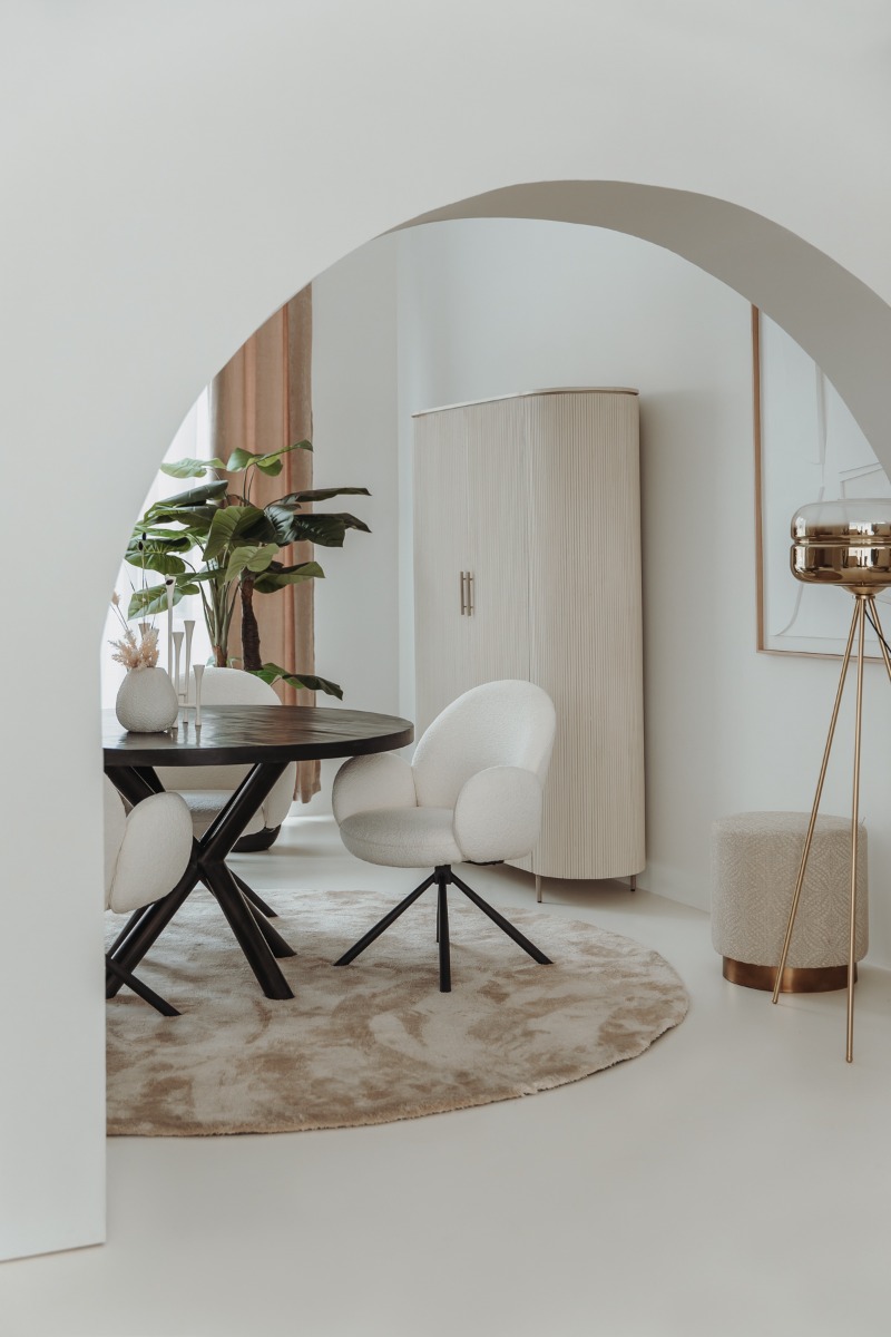 Selva ronde eettafel Ø130 cm – massief mangohout met zwart metalen spinpoot - Hover