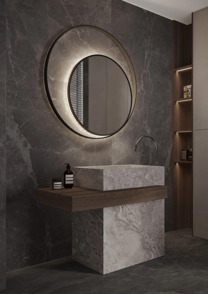 ATHENE ronde spiegel met modern design en indirecte verlichting, verkrijgbaar in diverse afmetingen en kleuren zoals mat zwart. Stijlvolle en functionele spiegel voor elke interieurstijl, met maatwerkopties en snelle levertijd. CE-gecertificeerd en 2 jaar
