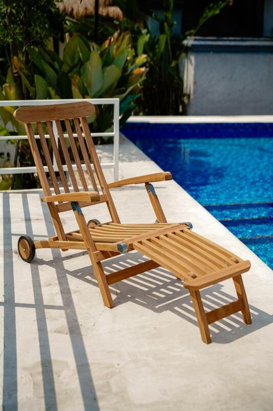Teak ligbed deckchair met wielen 5 standen verstelbaar