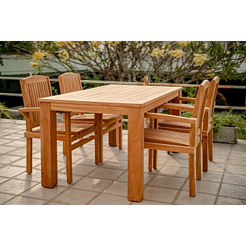 Nelson tuintafel 200x100 cm van handgemaakt duurzaam teakhout met afgeronde hoeken, geplaatst op een modern terras met 6 tot 8 zitplaatsen