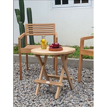 Laras vaste teakhouten tuinstoel met armleuningen – modern en minimalistisch design voor buiten


