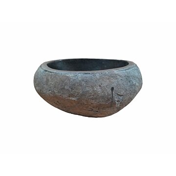 Unieke rivierstenen waskom in natuurlijke grijstinten, glad gepolijst aan de binnenkant met een ruwe natuurlijke buitenkant, afmetingen 30 x 28 x 15 cm, versterkt de elegantie en functionaliteit in uw badkamer