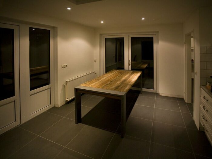 Novara | Teak Eettafel met N poot | Gerecycled Teak | Meerdere Afmetingen - TWR-PF0019-0022