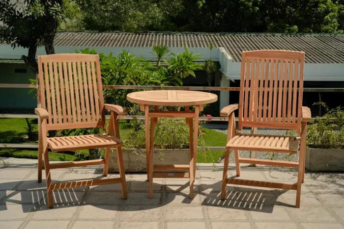 Teakea Teakhouten Tuinset Linda – 2 Verstelbare Stoelen + Ronde Klaptafel Ø70 cm