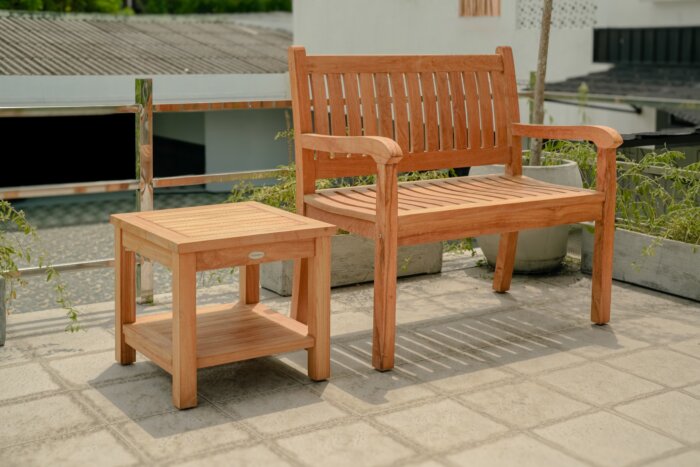 Teakea Teakhouten Tuinset met 2-persoons Beaufort tuinbank en vierkante bijzettafel met onderblad – compacte en stijlvolle set van FSC teak

