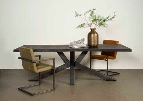 Sovana Boomstam Eeettafel Zwart met Spinpoot