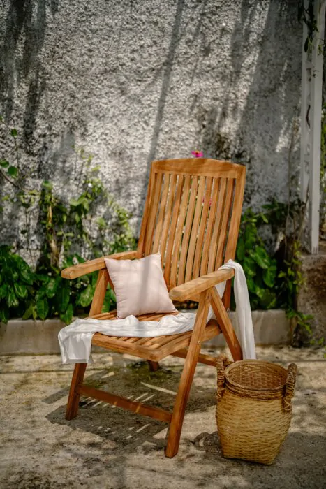 Teakea Teakhouten Tuinset Linda – 2 Verstelbare Stoelen + Ronde Klaptafel Ø70 cm
