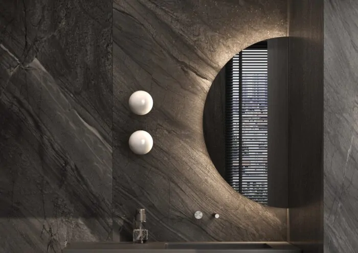 De SUN toiletspiegel met halfrond ontwerp en indirecte verlichting, 400×800 mm, perfect voor kleine badkamers of toiletten. Flexibel te bevestigen met zowel linker- als rechterplaatsing, CE-gecertificeerd en 2 jaar garantie.