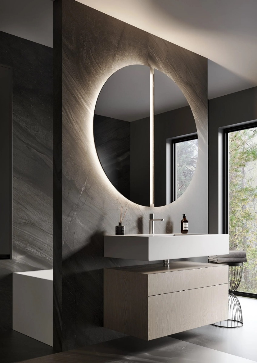De MARS spiegel met unieke design van twee halve cirkels en indirecte verlichting, geschikt voor sanitaire ruimtes, slaapkamers, hallen, en woonkamers. Beschikbaar in maatwerkafmetingen van 800×400 mm tot 1400×700 mm, met uitbreidbare opties zoals dimbare - Hover