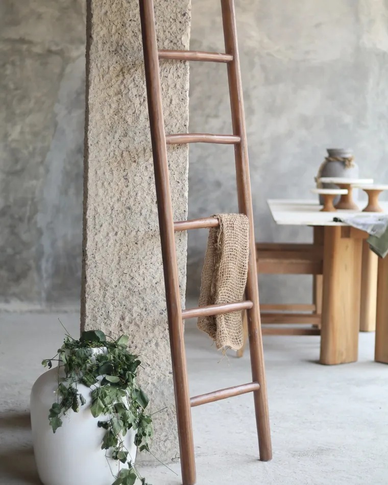 Category 5 ladder - Teakea Decoratieladders